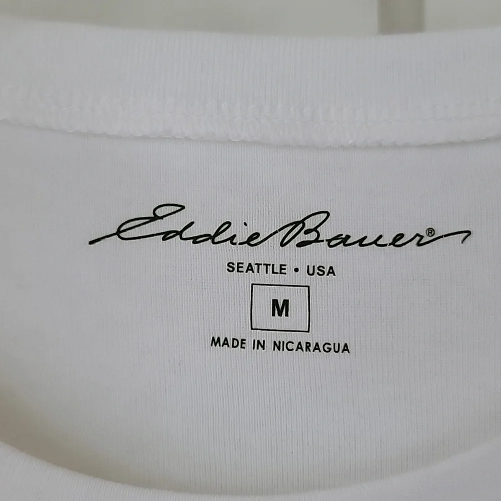 eddie bauer white crew neck tee, size M - Picture 3 of 3
